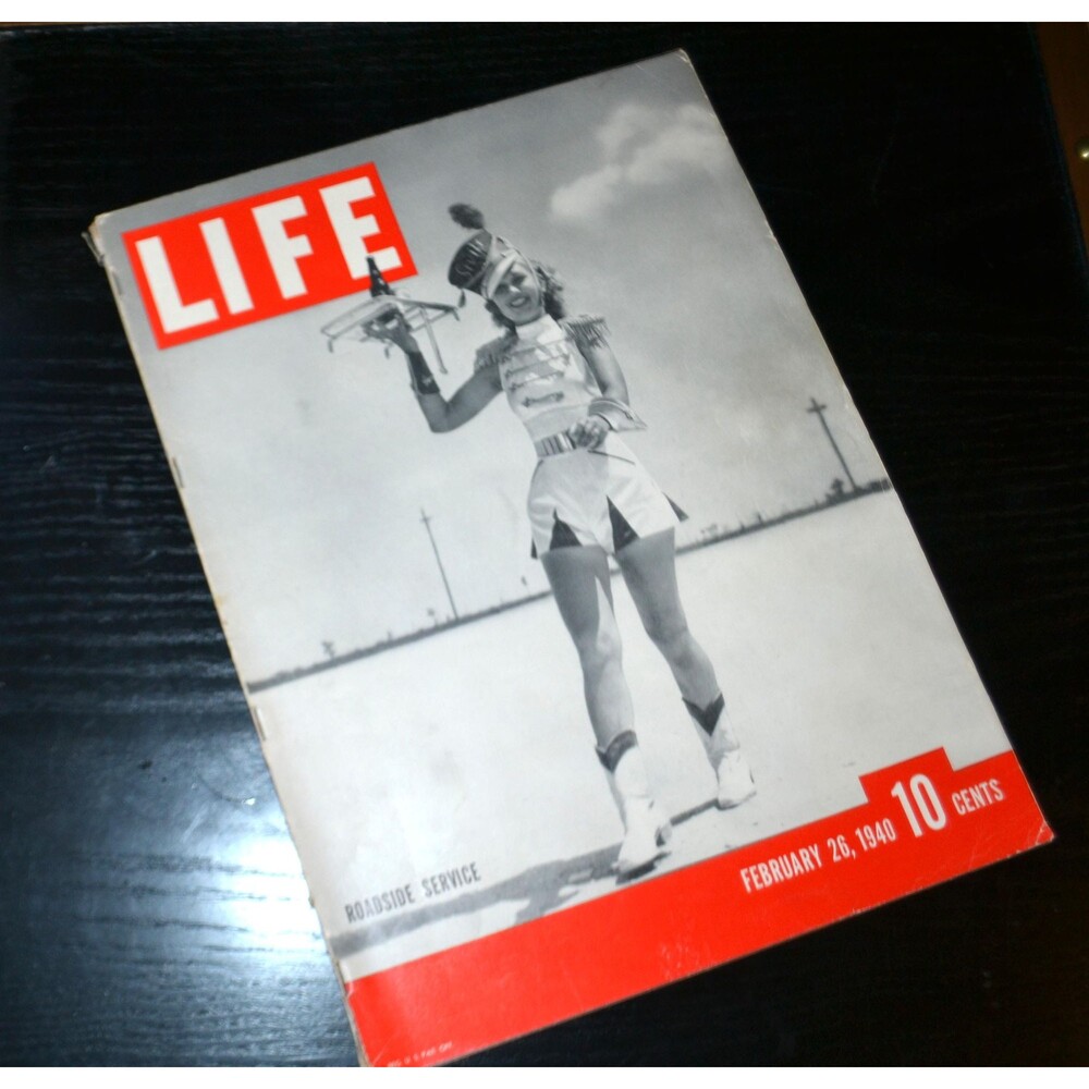 Vintage Life Magazine February 26, 1940 Roadside Car Hop